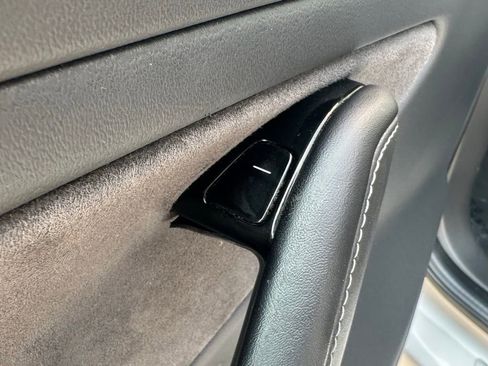 Used 2018 Tesla Model 3 Long Range image 17