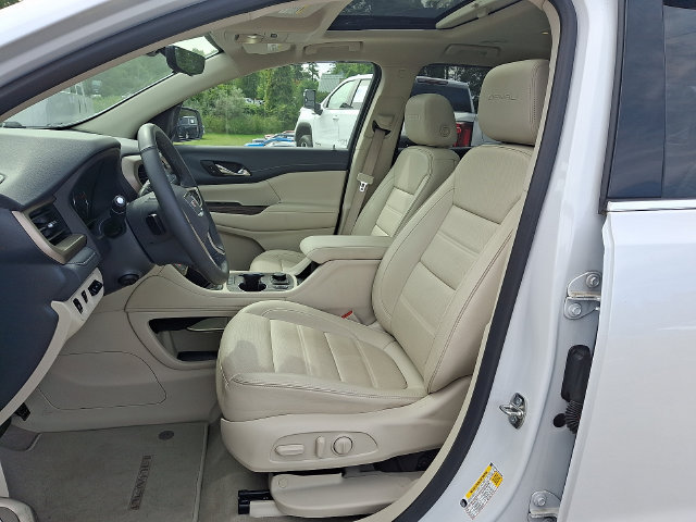 Used 2023 GMC Acadia Denali w/ Denali Technology Package AWD/4WD image 2