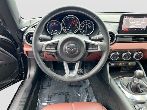 Used 2019 MAZDA MX-5 Miata RF Grand Touring image 28