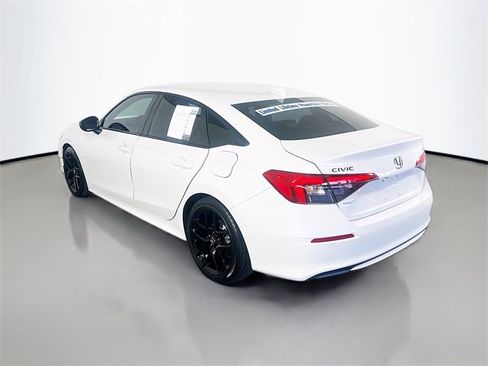 Used 2024 Honda Civic Sport image 5