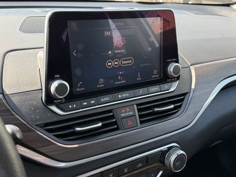 Used 2024 Nissan Altima 2.5 SV image 33