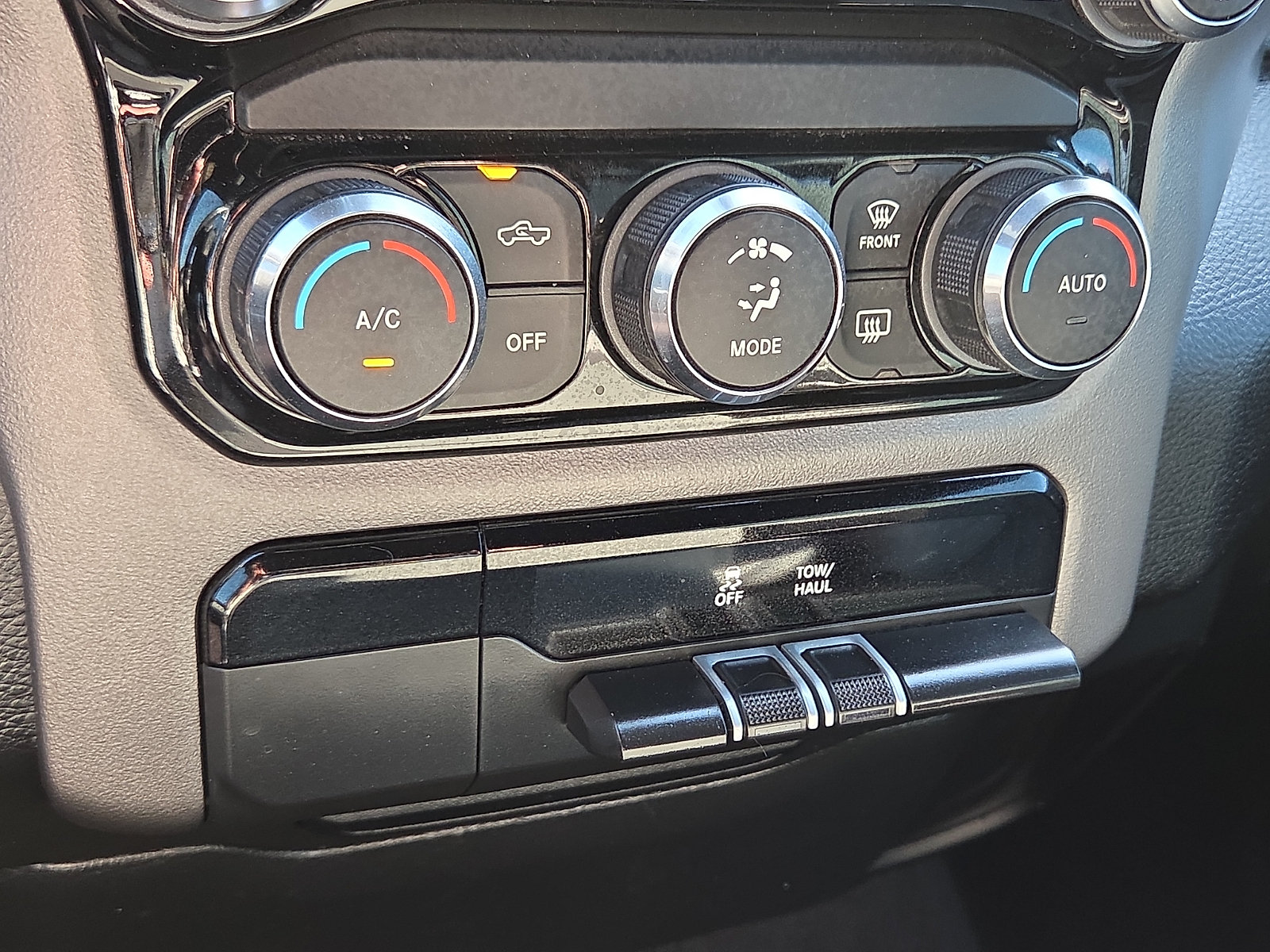 Used 2022 RAM 1500 Big Horn AWD/4WD image 19