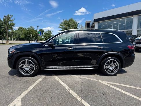 Used 2024 Mercedes-Benz GLS 450 4MATIC image 2