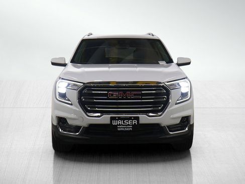 Used 2024 GMC Terrain SLT AWD/4WD image 8