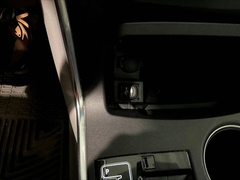 Used 2015 Toyota Camry LE FWD image 15