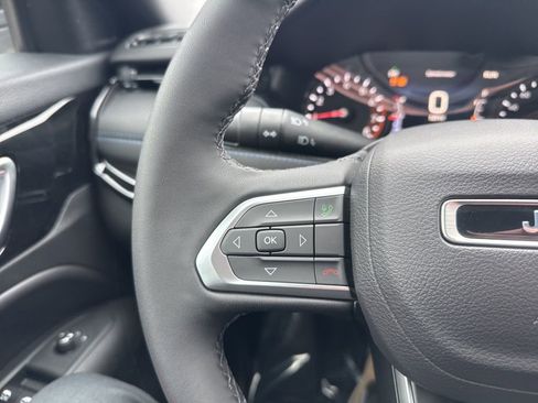 New 2026 Jeep Compass Latitude image 11