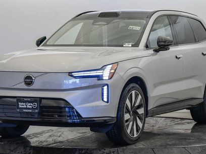 New 2025 Volvo EX90 Plus w/ Protection Package Premier