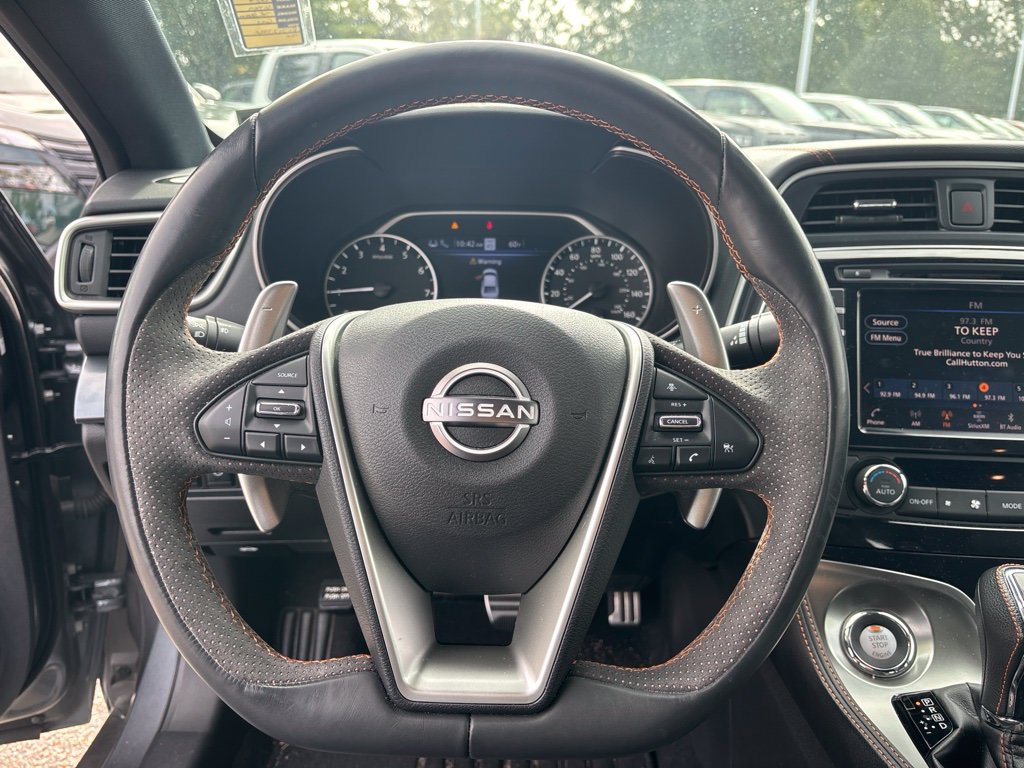 Used 2023 Nissan Maxima SR w/ Sport Mat Group FWD image 9