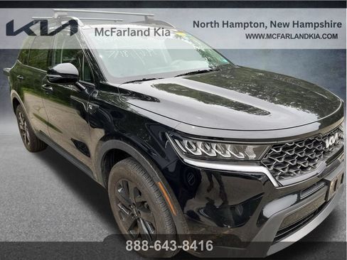 Used 2023 Kia Sorento S w/ Panoramic Sunroof Package AWD/4WD image 3