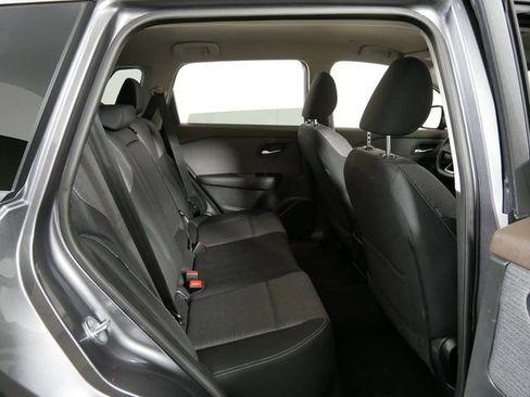 Used 2023 Nissan Rogue SV image 11