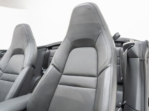 Used 2021 Porsche 911 Carrera 4S image 39