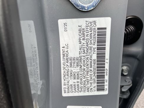 Used 2025 Honda Civic Sport image 40