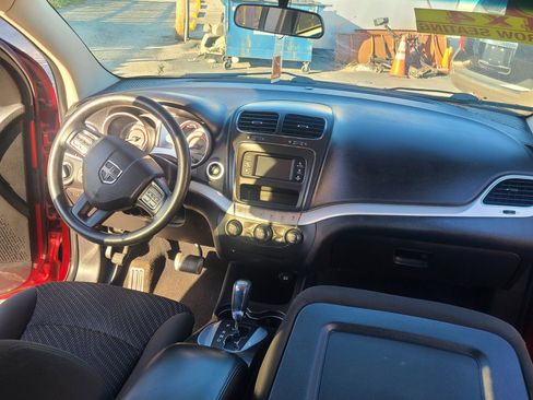 Used 2016 Dodge Journey SXT w/ Comfort/Convenience Group image 10