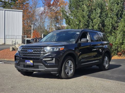 Used 2022 Ford Explorer XLT w/ Class IV Trailer Tow Package image 4