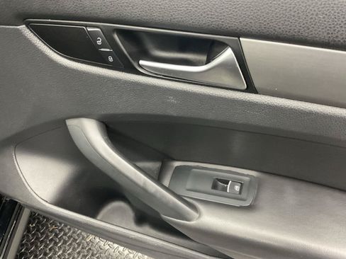 Used 2014 Volkswagen Passat TDI SE FWD image 22