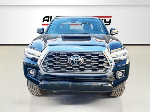 Used 2023 Toyota Tacoma TRD Off-Road w/ Black Out Package (TMS) image 2