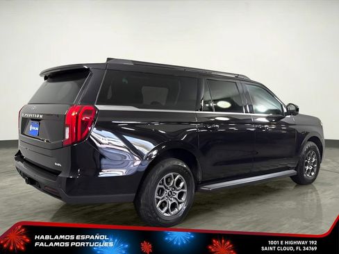 Used 2025 Ford Expedition Max Active AWD/4WD image 9