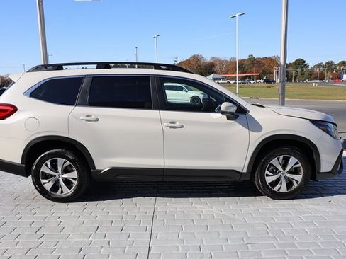 Certified 2025 Subaru Ascent Premium w/ Premium Package image 6