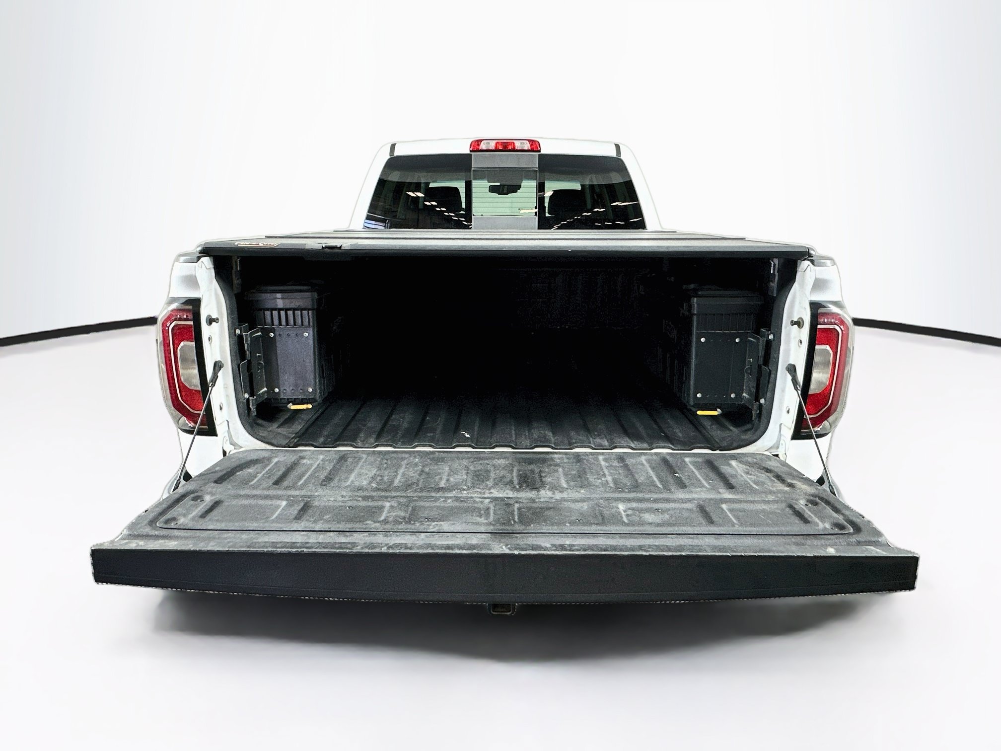 Used 2018 GMC Sierra 1500 SLT AWD/4WD image 29