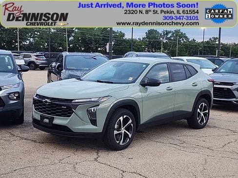 Used 2024 Chevrolet Trax RS w/ Driver Confidence Package FWD image 1