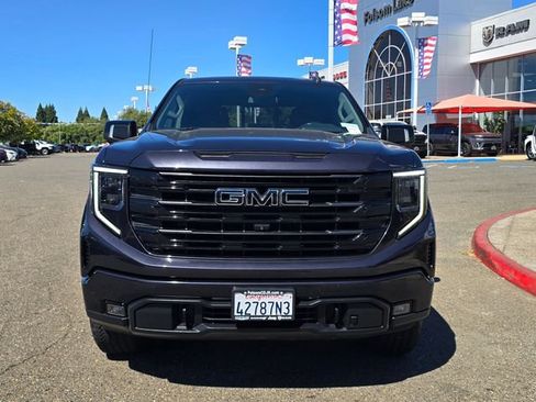 Used 2022 GMC Sierra 1500 Elevation w/ Elevation Premium Package AWD/4WD image 2