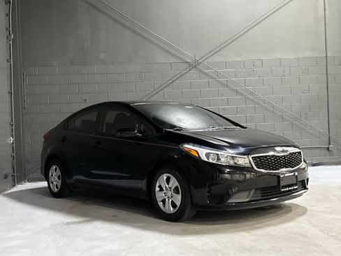Used 2017 Kia Forte LX FWD image 1