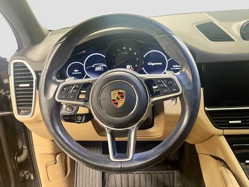 Certified 2021 Porsche Cayenne AWD/4WD image 12