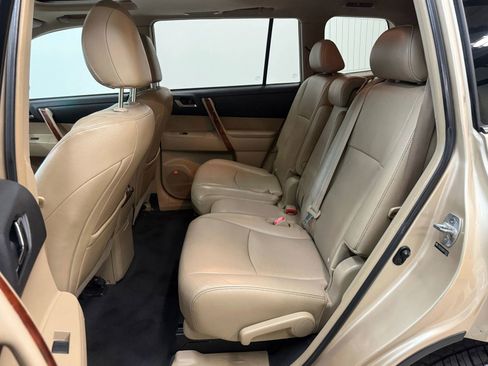 Used 2013 Toyota Highlander Limited image 17