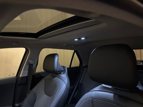 Certified 2023 Kia Niro EX Touring image 21