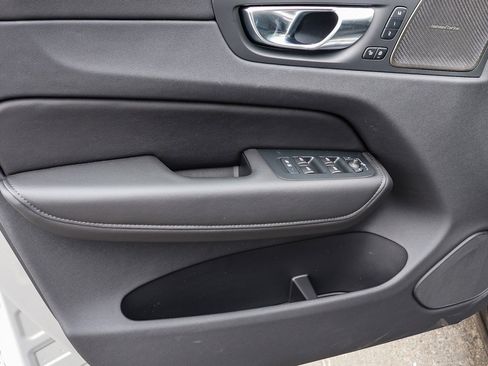 New 2025 Volvo XC60 T8 Plus w/ Climate Package PRO image 23