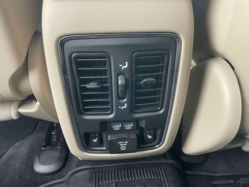 Used 2014 Jeep Grand Cherokee Limited AWD/4WD image 11