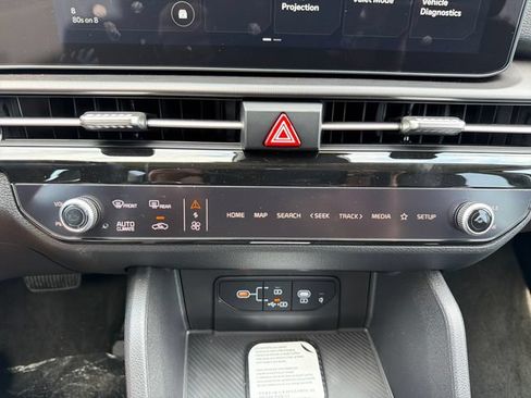 New 2026 Kia Sportage EX FWD image 14
