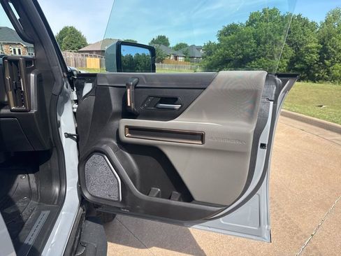 Used 2024 GMC Hummer EV 2X AWD/4WD image 10
