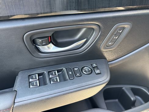 Used 2025 Honda Pilot Black Edition image 16
