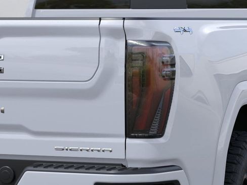 New 2026 GMC Sierra 2500 Denali Ultimate w/ LPO, Black Badging Package AWD/4WD image 11