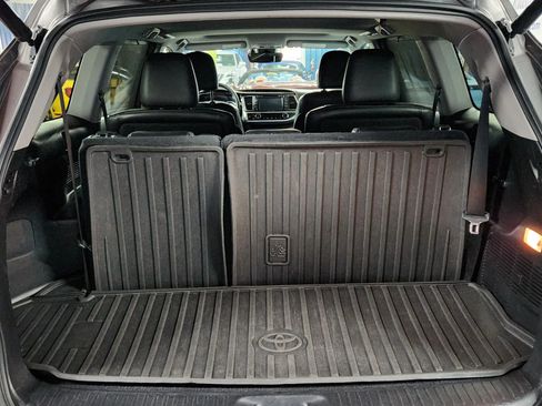 Used 2017 Toyota Highlander Limited image 76