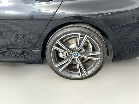Used 2022 BMW 330i Sedan w/ Convenience Package RWD image 11