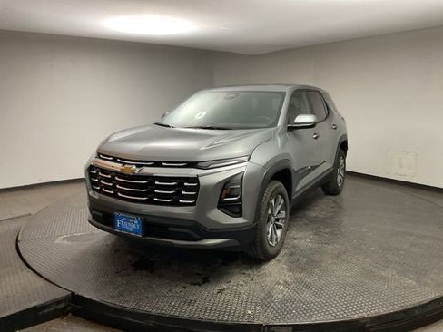 Certified 2025 Chevrolet Equinox LT image 3