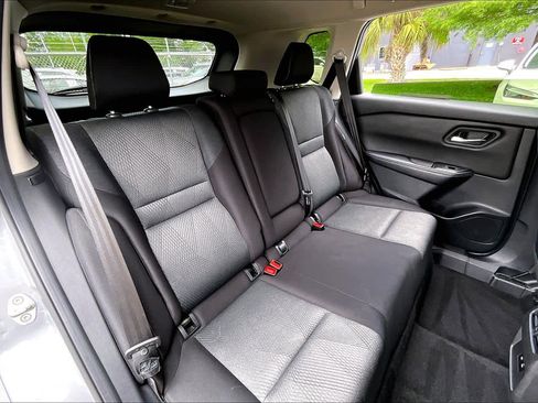 Used 2024 Nissan Rogue SV image 18