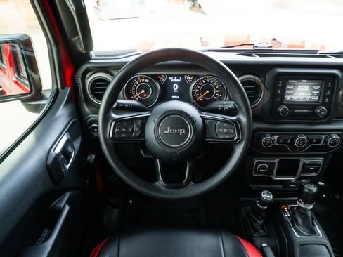 Used 2018 Jeep Wrangler Unlimited Sport AWD/4WD image 35