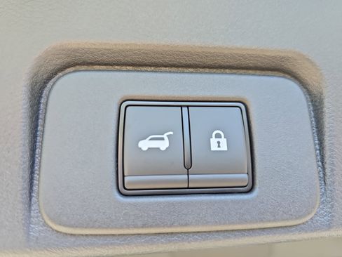 New 2026 Nissan Rogue Platinum AWD/4WD image 13