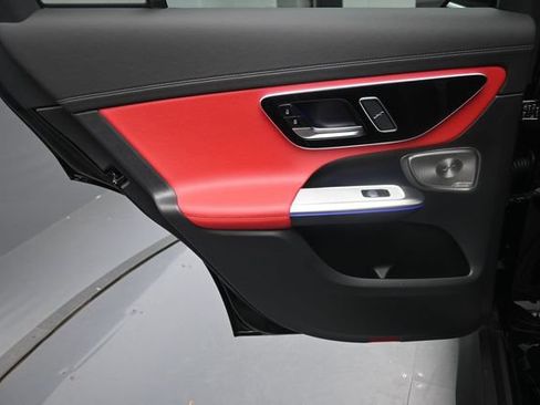 Used 2026 Mercedes-Benz GLC 300 image 23