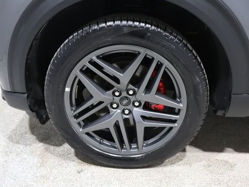 Used 2025 Ford Explorer ST-Line w/ ST-Line Street Pack image 8