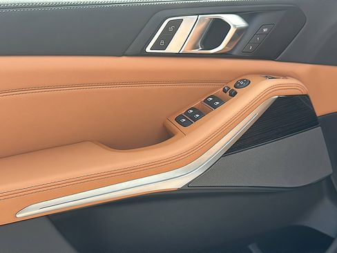 New 2026 BMW X5 sDrive40i w/ M Sport Package image 13