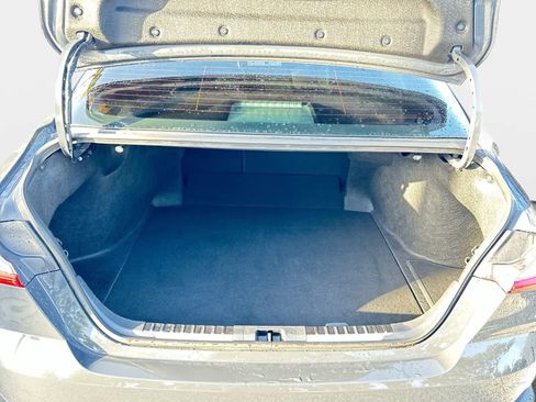 Used 2025 Toyota Camry XSE FWD image 9