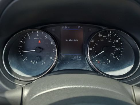 Used 2020 Nissan Rogue SV FWD image 29
