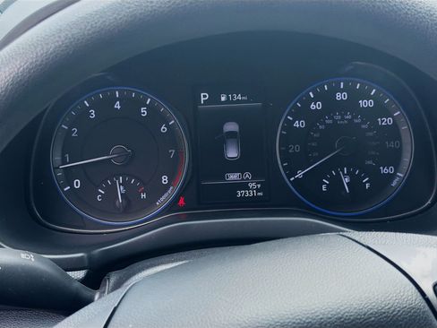 Used 2023 Hyundai Kona SEL w/ Cargo Package FWD image 9