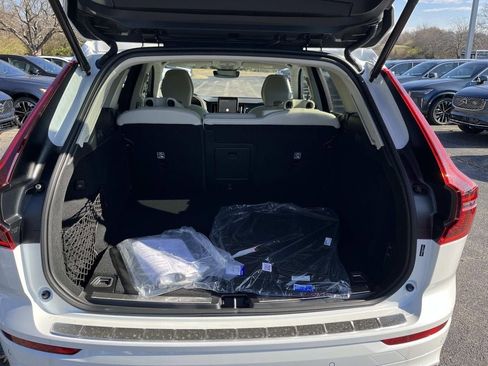 New 2026 Volvo XC60 B5 Ultra w/ Climate Package image 12