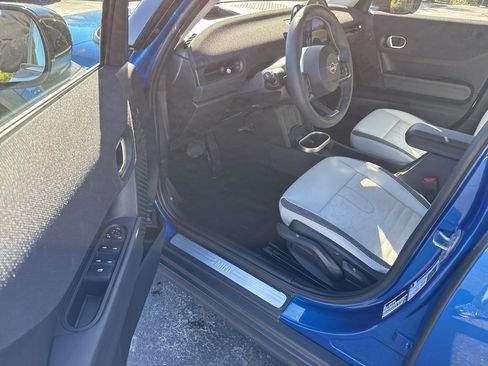 Used 2025 MINI Cooper S image 9