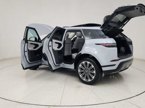 Used 2024 Land Rover Range Rover Evoque S AWD/4WD image 17